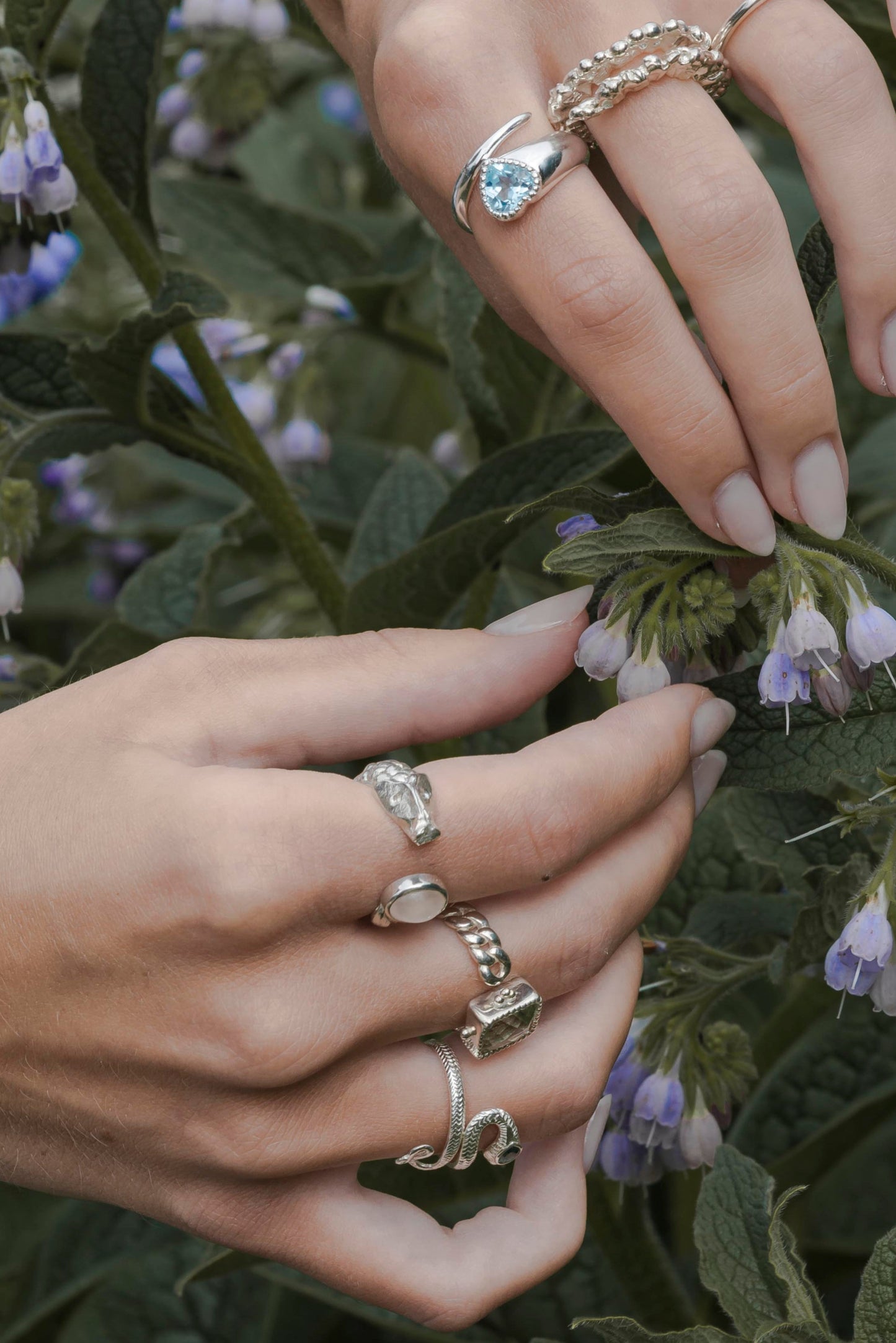 Heartleaf Ring – Blue Topaz