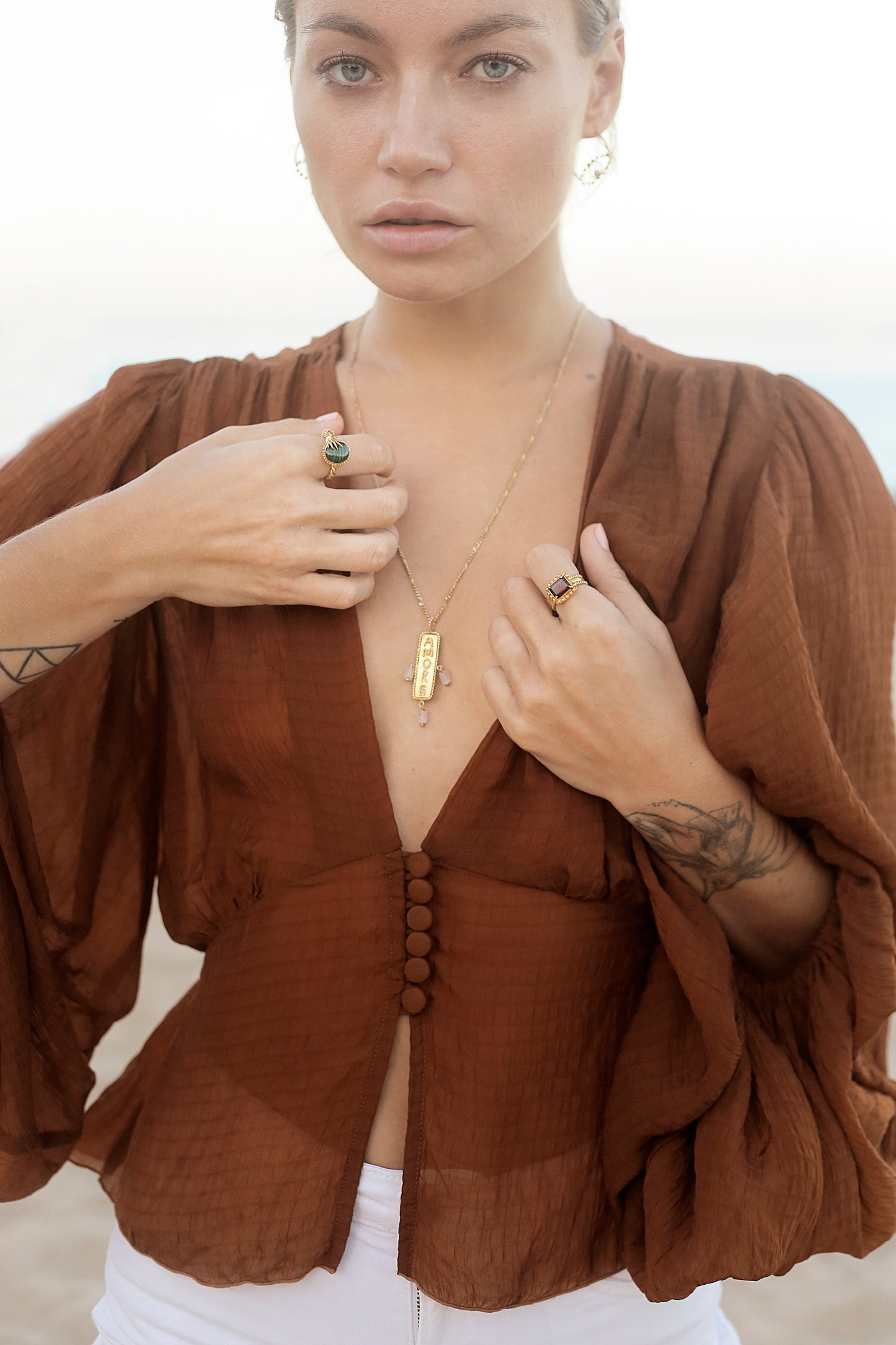 gold jewellery lifestyle photo
