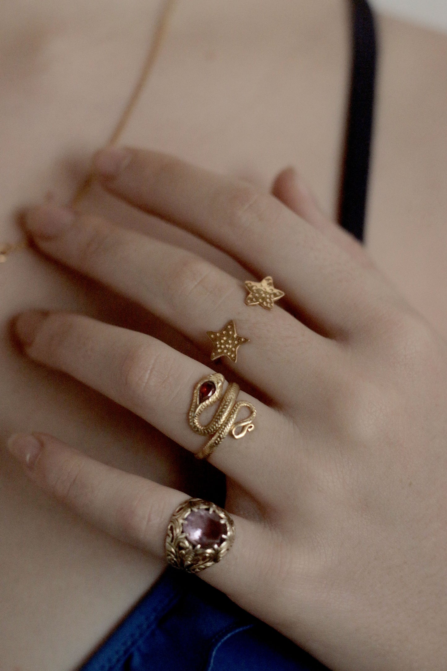 dainty gold star ring