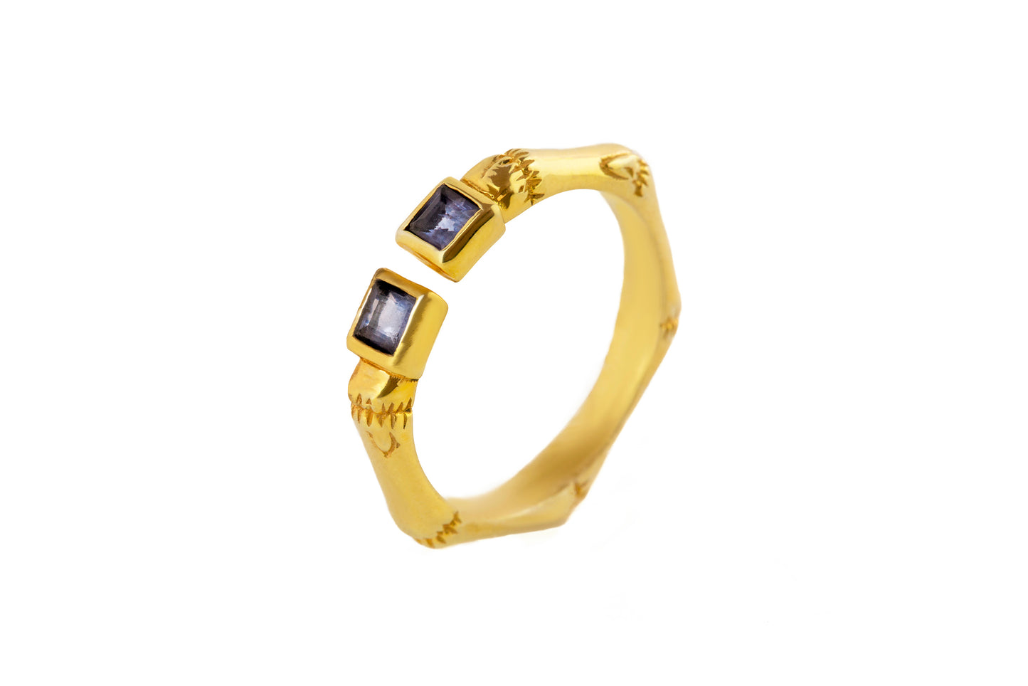 Handmade bamboo ring Iloite