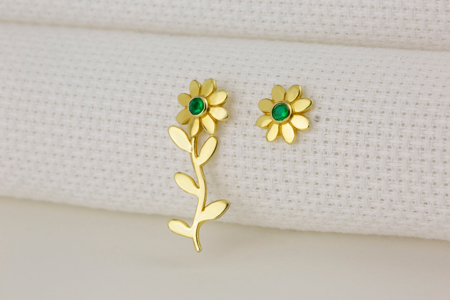  gold flower studs earrings