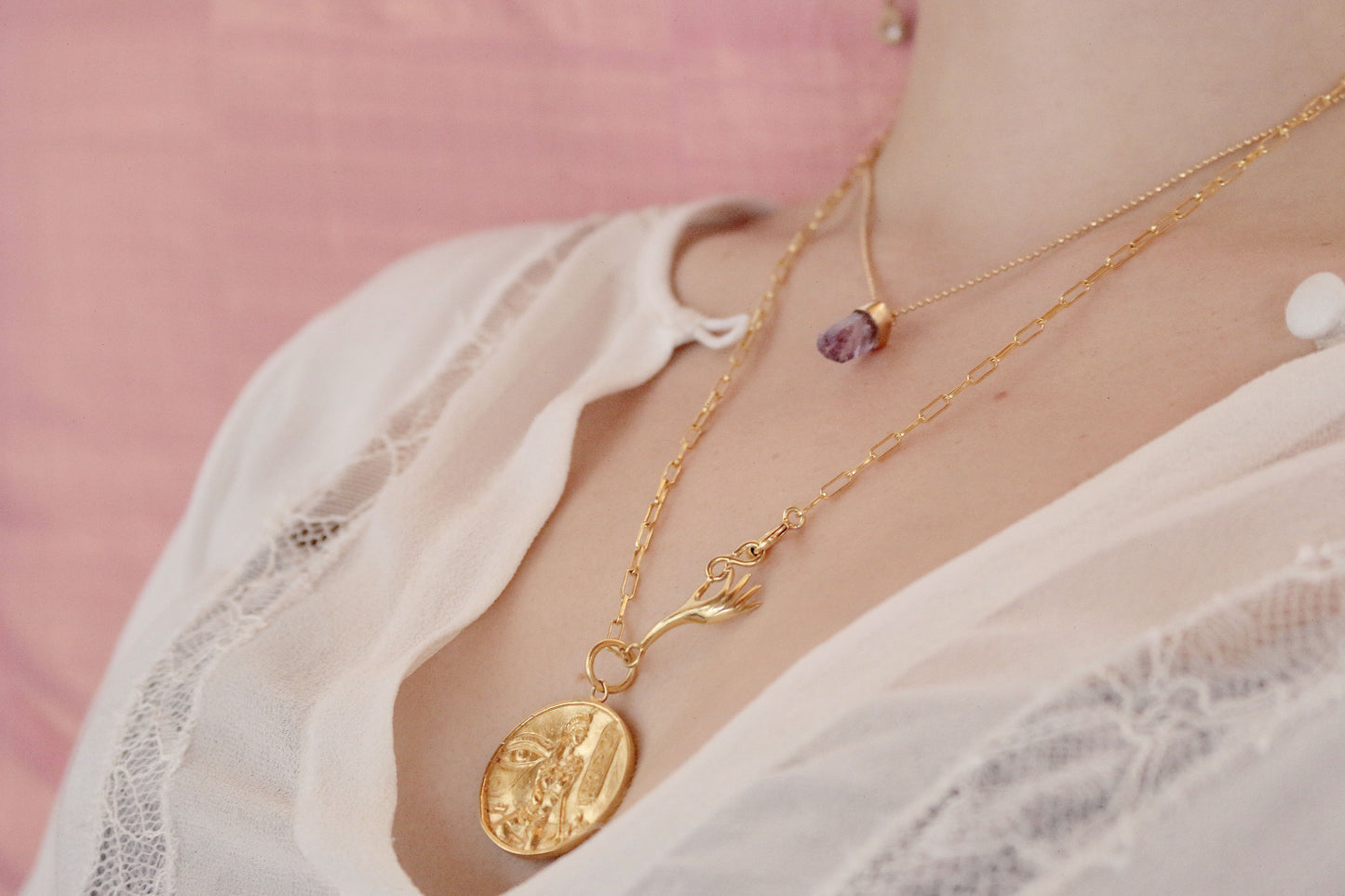 gold necklaces styling