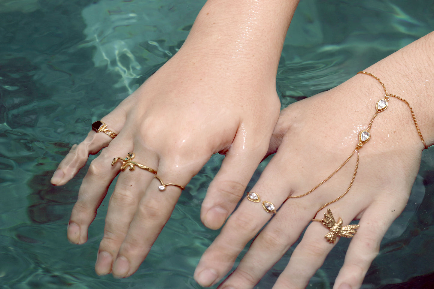 dainty gold rings styling