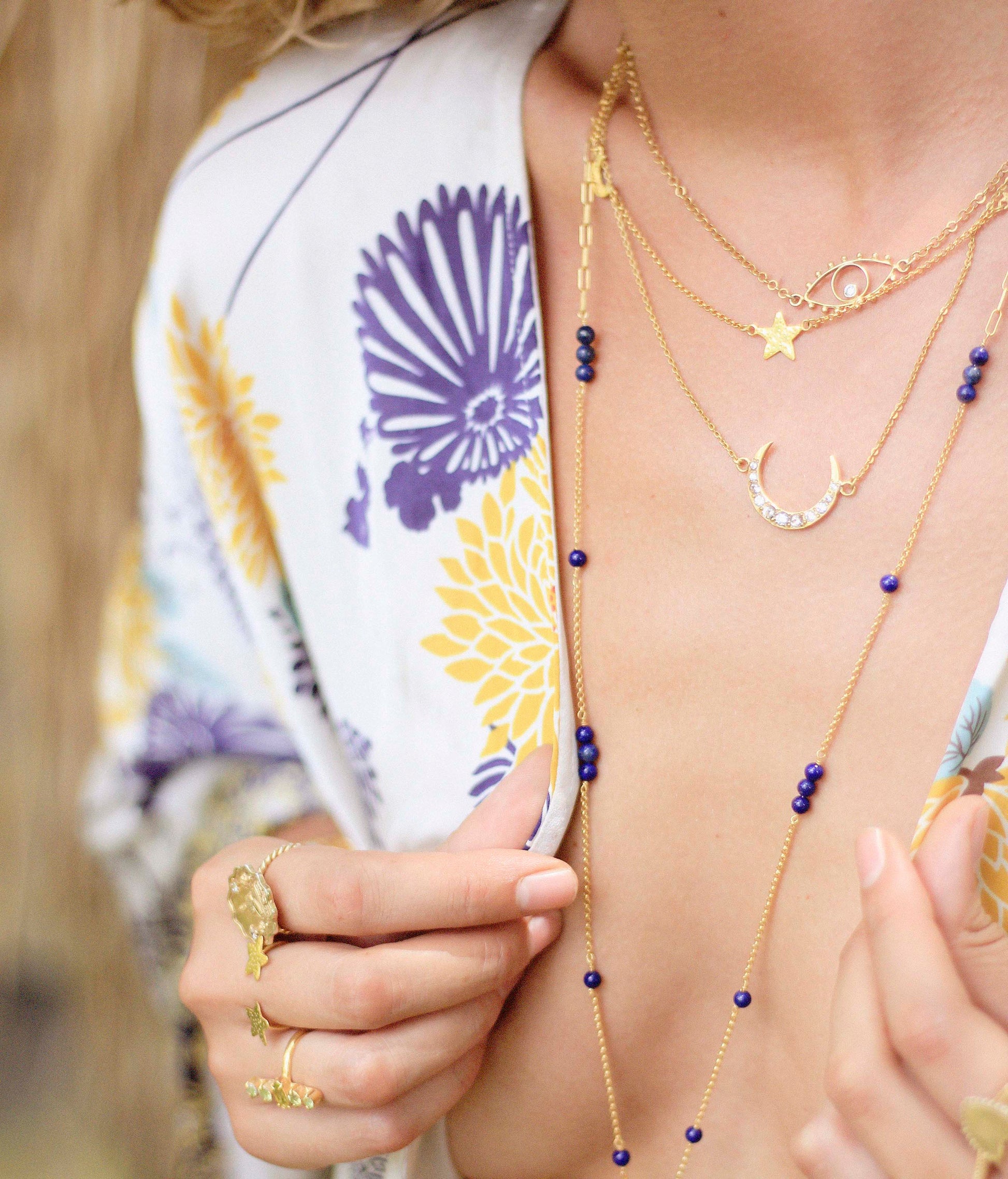 necklace layer styling